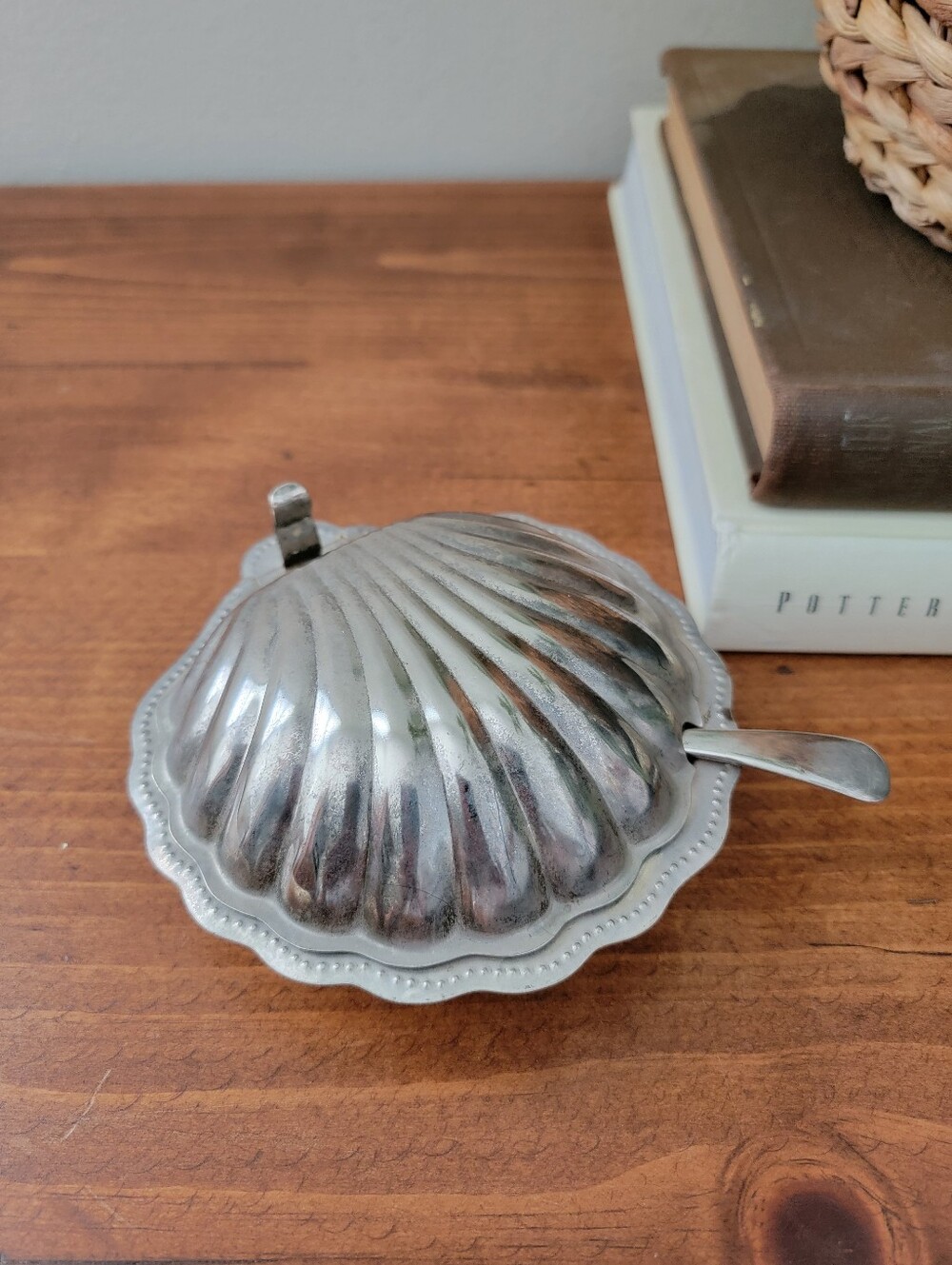 Vintage Scalloped Clam Shell Silver Plated Caviar Butter Dish With Glass Insert